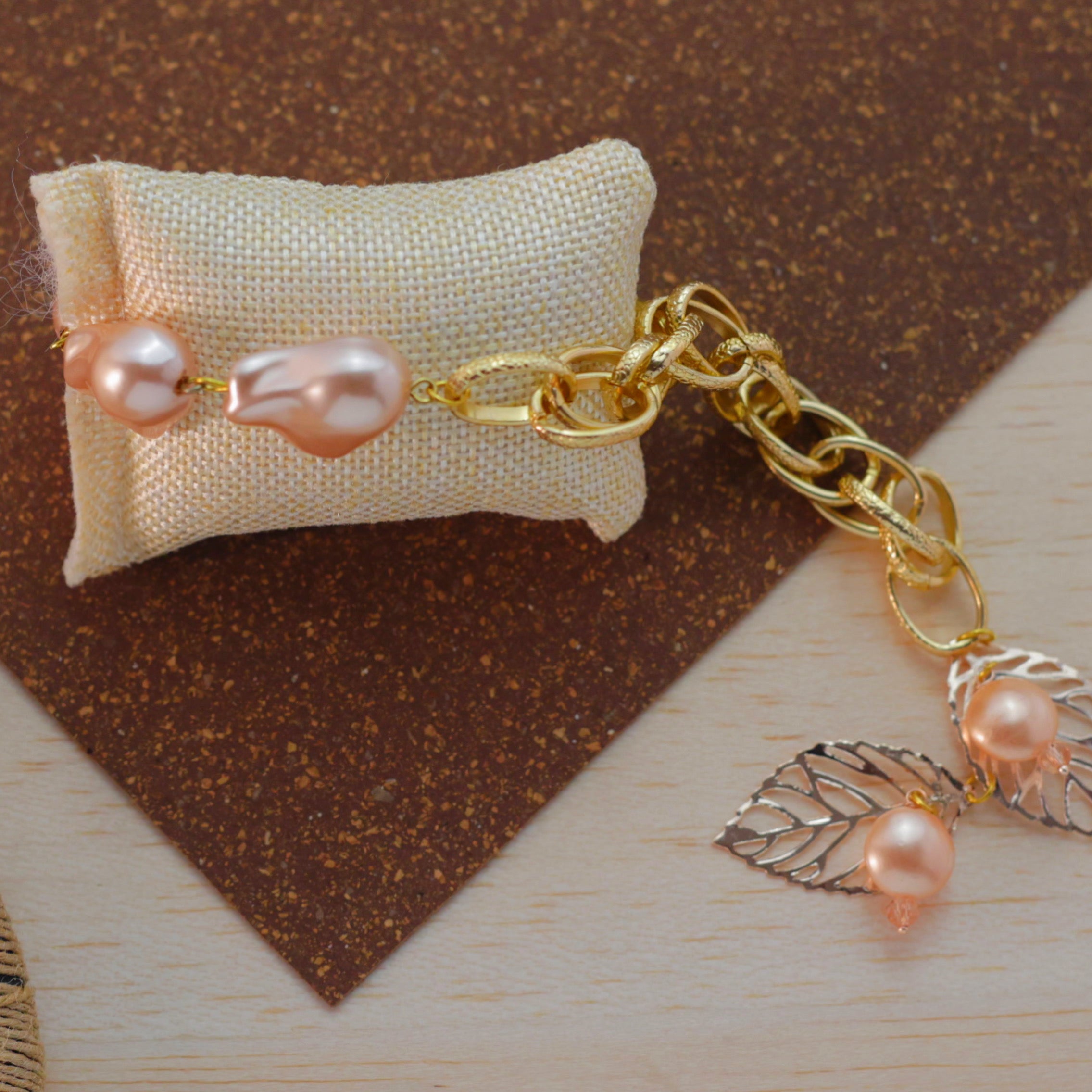 Uncut Pearls Bracelet